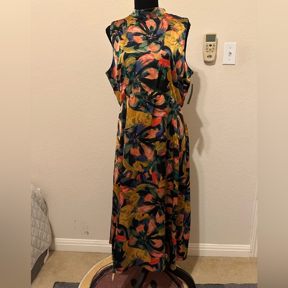Tahari Dresses & Skirts - VintageTahari Multicolor Floral Maxi Tropical Print Dress. Size 14. NWT